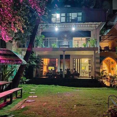 Хостел Urban Nomads Pune Riverside Colive Cowork Екстер'єр фото