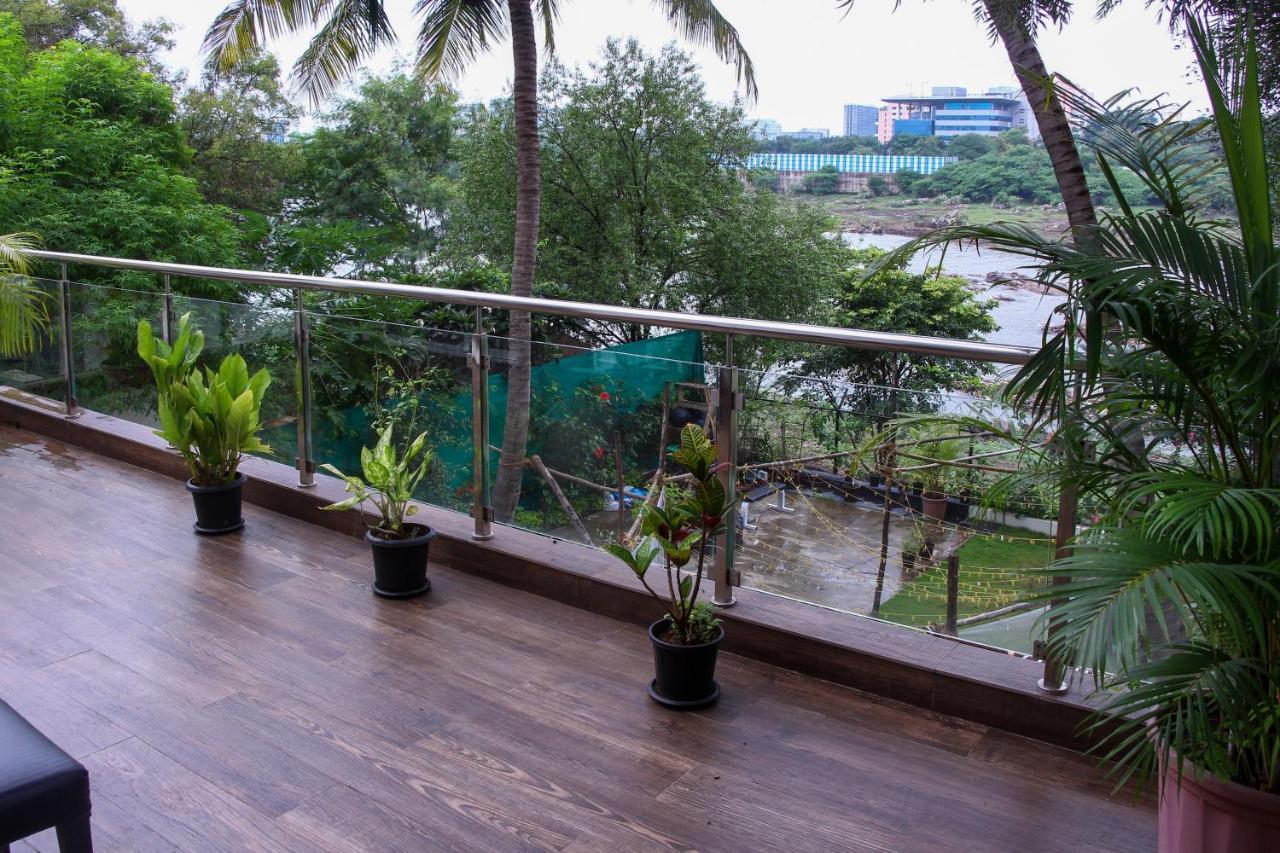 Хостел Urban Nomads Pune Riverside Colive Cowork Екстер'єр фото