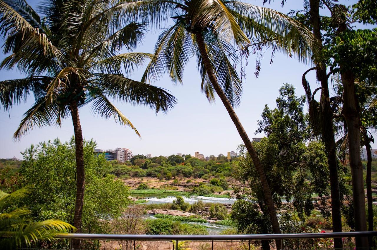 Хостел Urban Nomads Pune Riverside Colive Cowork Екстер'єр фото
