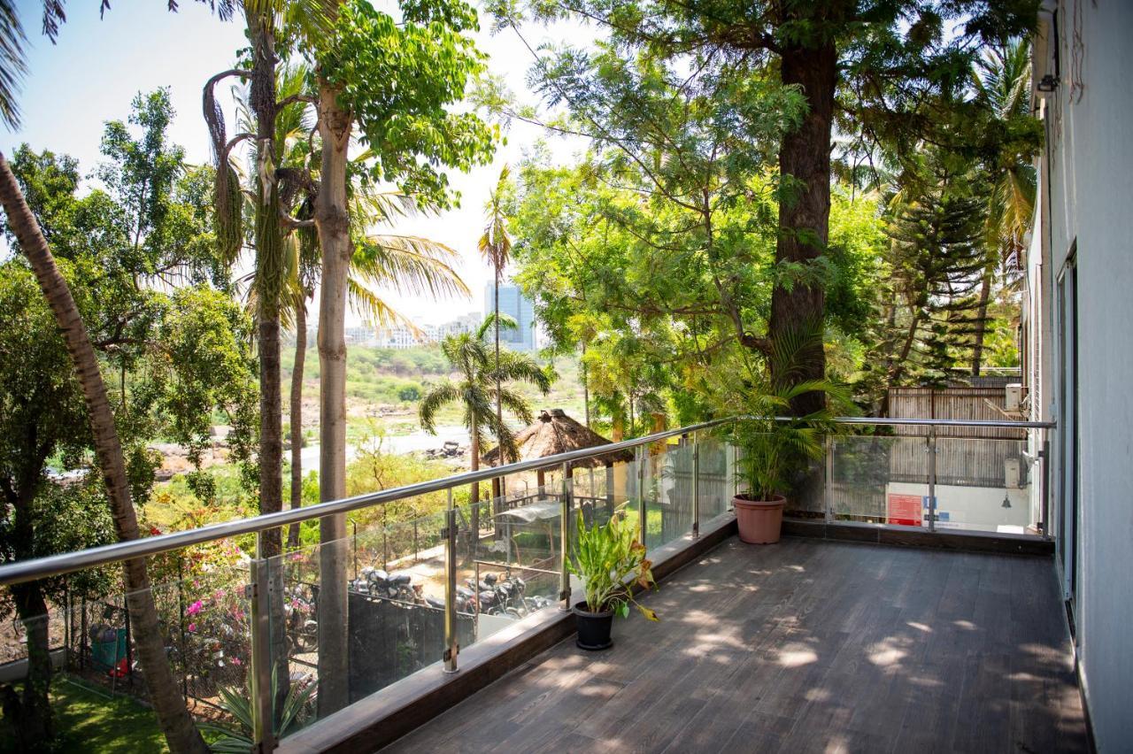 Хостел Urban Nomads Pune Riverside Colive Cowork Екстер'єр фото
