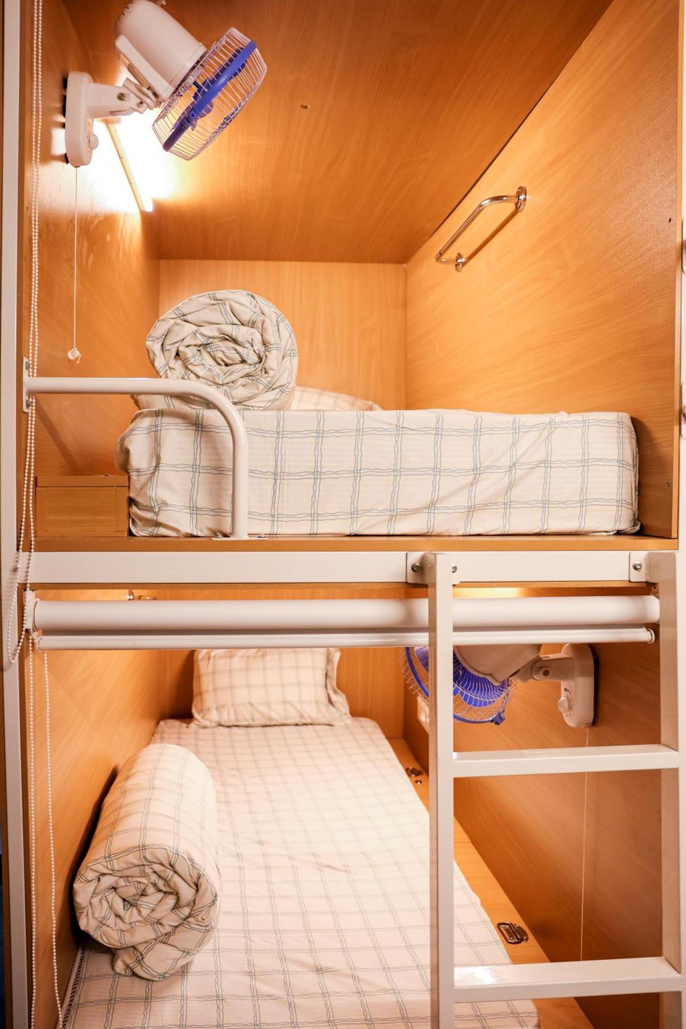Хостел Urban Nomads Pune Riverside Colive Cowork Екстер'єр фото