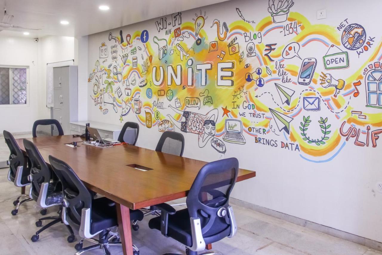 Хостел Urban Nomads Pune Riverside Colive Cowork Екстер'єр фото