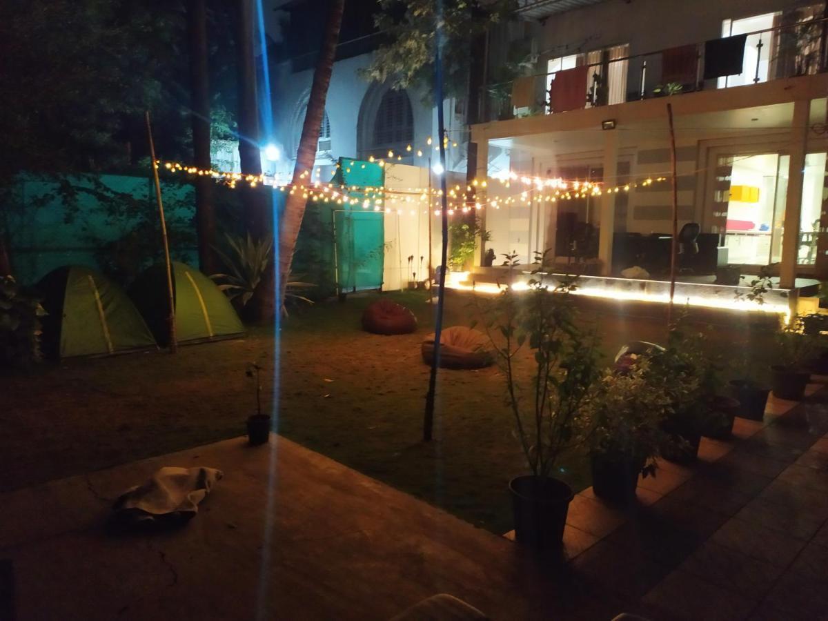 Хостел Urban Nomads Pune Riverside Colive Cowork Екстер'єр фото