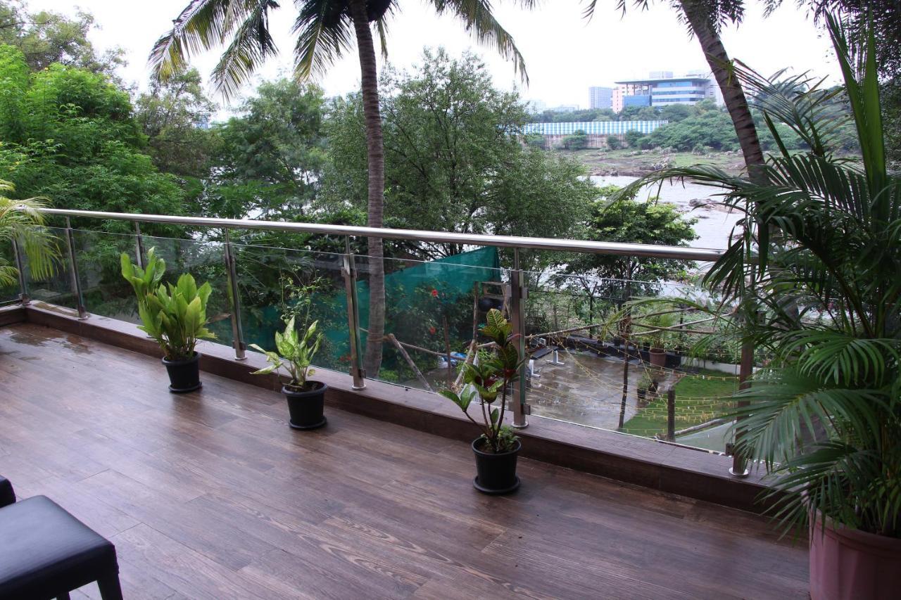 Хостел Urban Nomads Pune Riverside Colive Cowork Екстер'єр фото